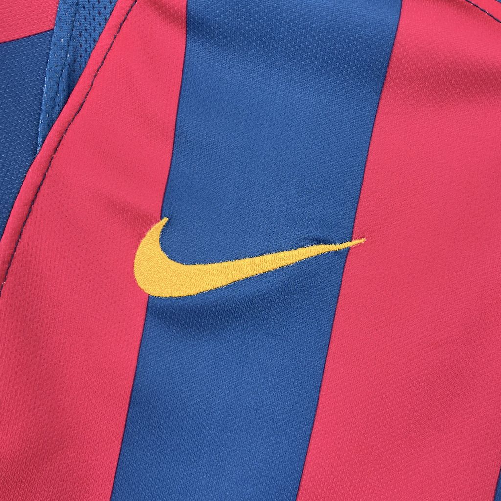 Barcelona 2005/06 Home Retro Jersey
