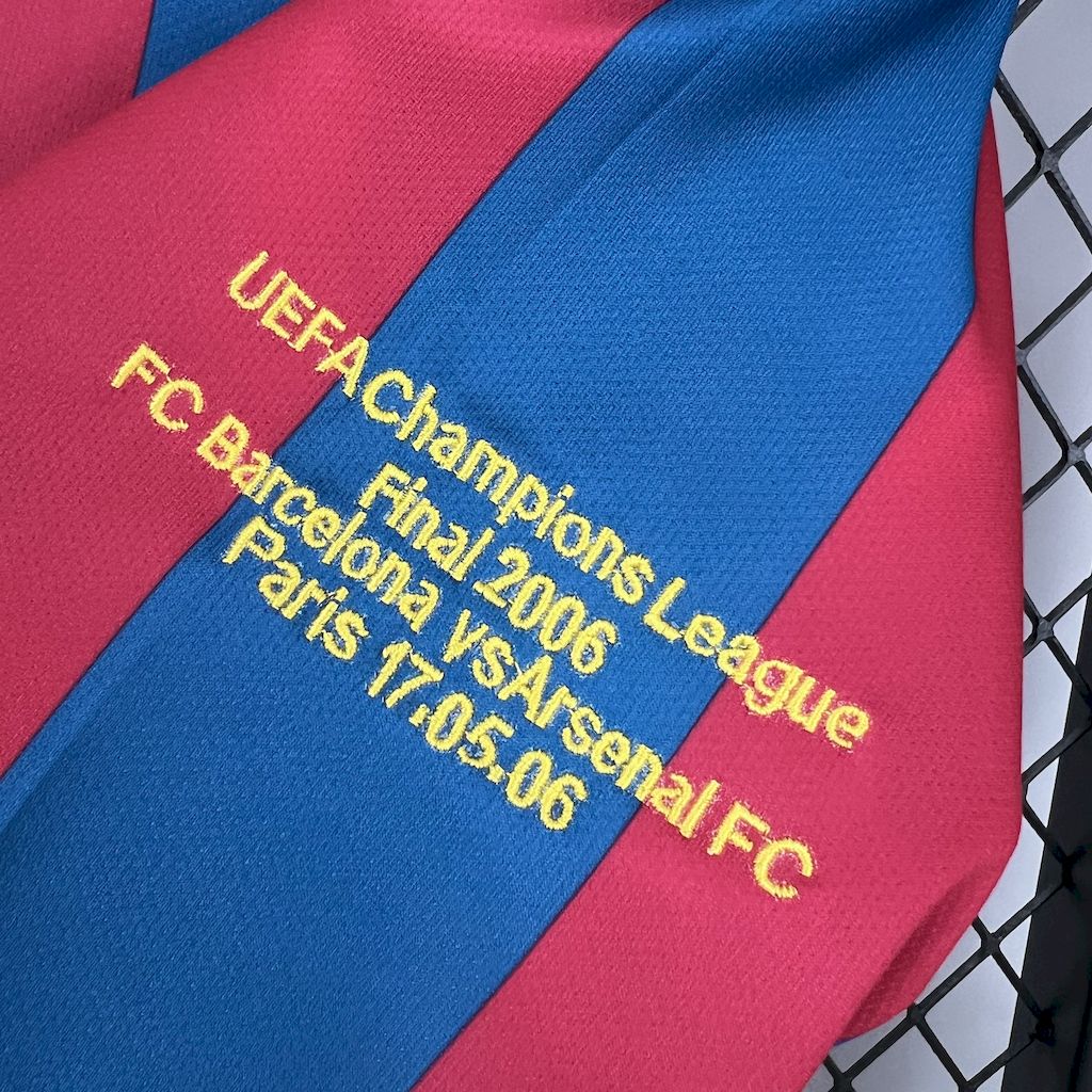 Barcelona 2005/06 Home Retro Jersey