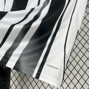 Men’s Juventus 2025/26 Home Jersey