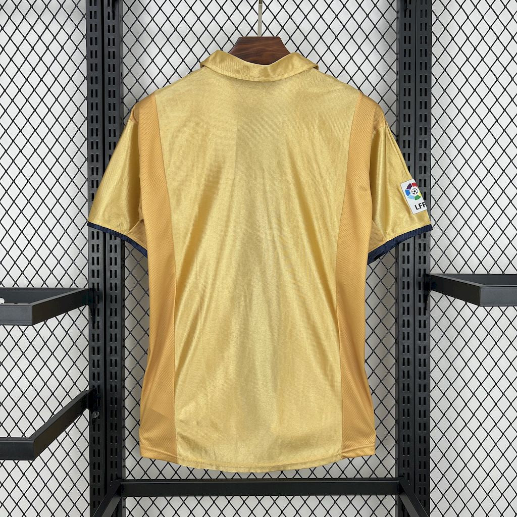 Barcelona 2001/02 Away Retro Jersey