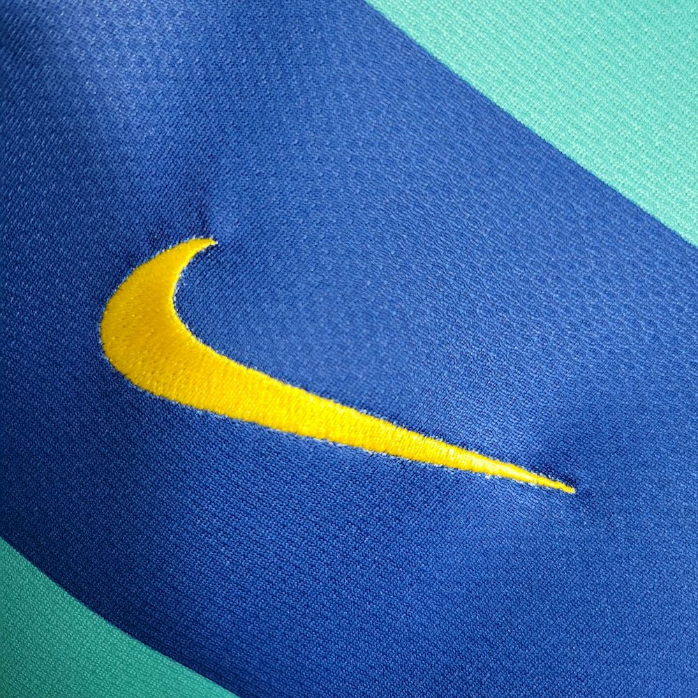 Barcelona 2010/11 Away Retro Jersey