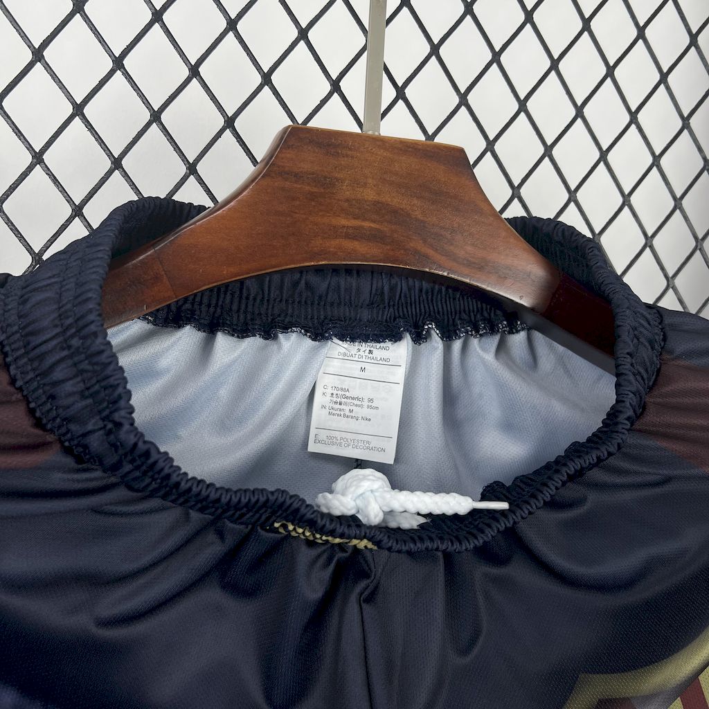 Barcelona 2000/01 Home Retro Skeleton Shorts